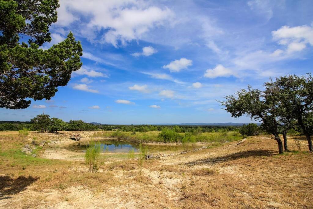 Cottage With Hot Tub And Pool Bandera, Tx. Экстерьер фото